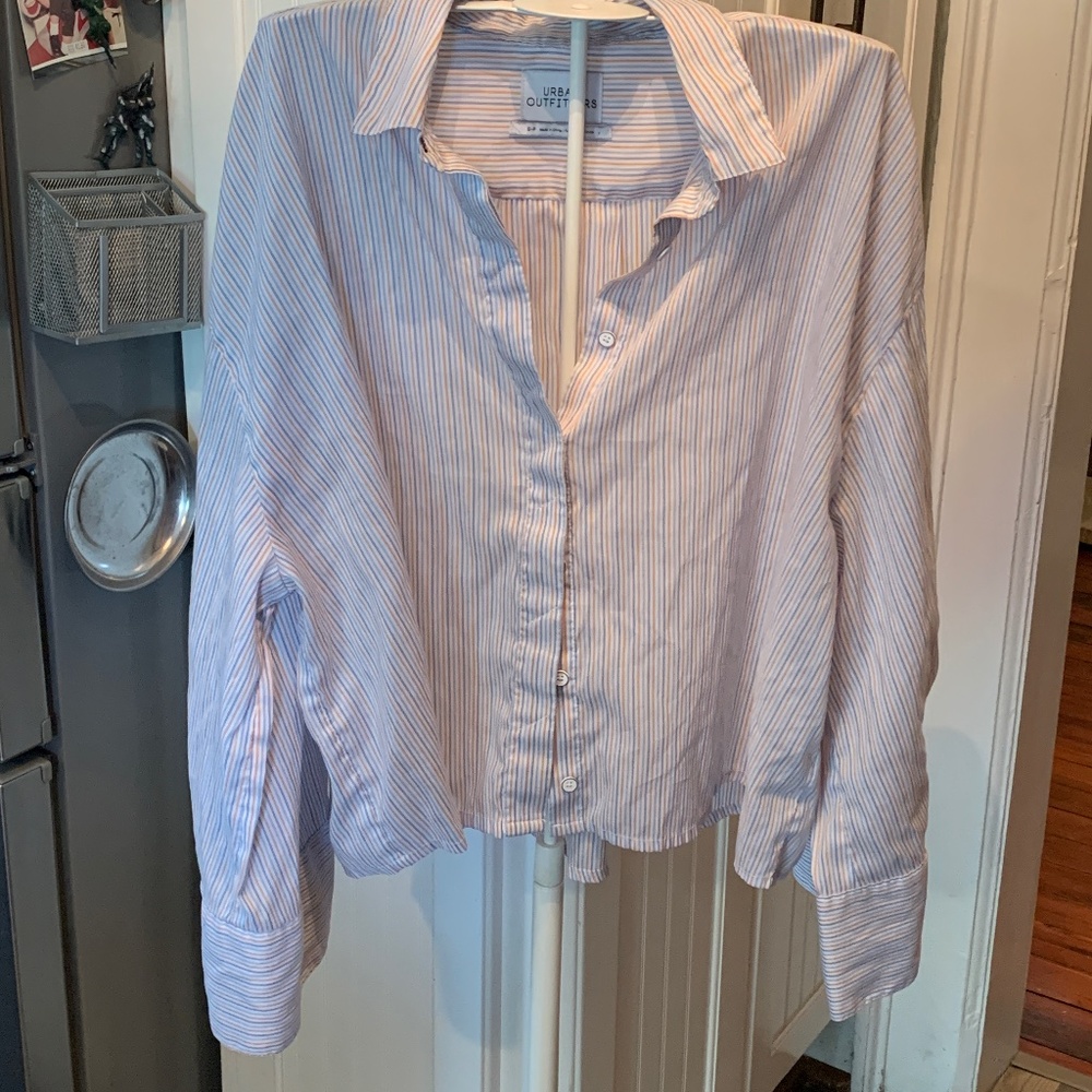Urban outfitters extra wide sleeve button down crop top. Worn 3x